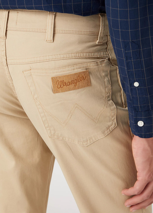 Wrangler® Texas Non Denim - Plaza Taupe