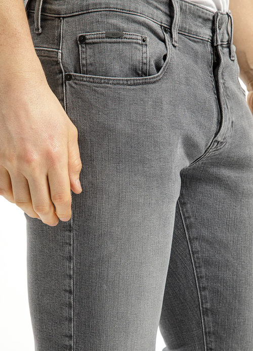 Cross Jeans® 939 Tapered - Grey (152)