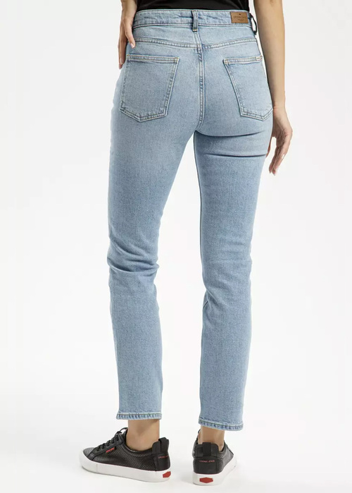 Cross Jeans® Marisa Straight Jeans - Light Mid Blue (051)