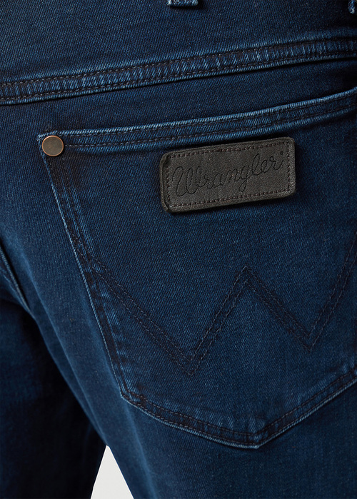 Wrangler® River - Indigo Noir