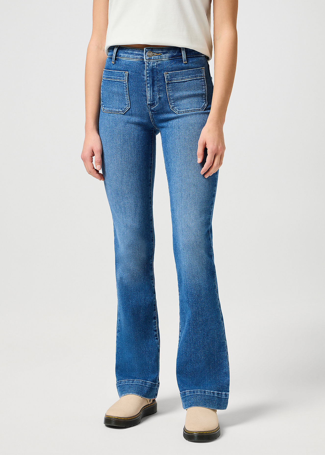 Wrangler® Flare Jeans - Raven